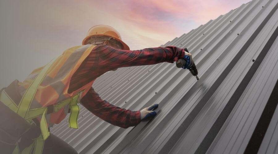 Professional gutter cleaning in Bradley, ME